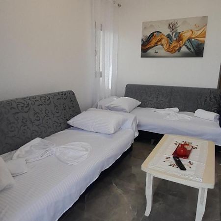 סרנדה Miri'S Villa מראה חיצוני תמונה